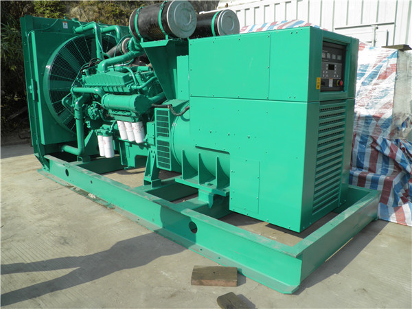 乌当出租发电机 发电机组厂家：柴油发电机组的控制屏的作用是什么？