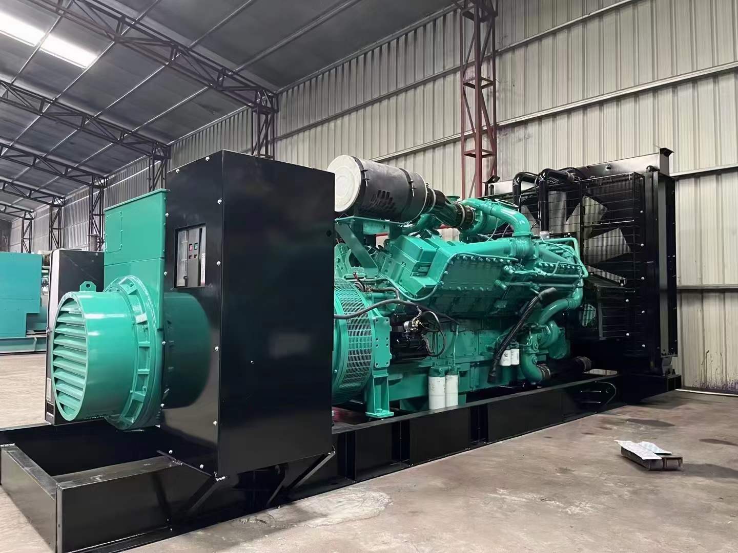 乌当如何降低 800kW 柴油发电机输出电流的波动？