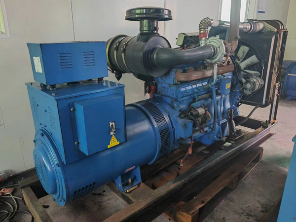 乌当100kW柴油发电机组使用多级机油有哪些优缺点？